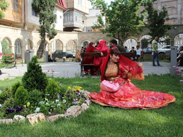 В древнем Ичеришехер проходит "Мейдан базары" - ФОТО