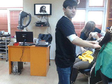 18 nömrəli Bakı Peşə liseyi peşəkar bərbərlər hazırlayır – FOTO