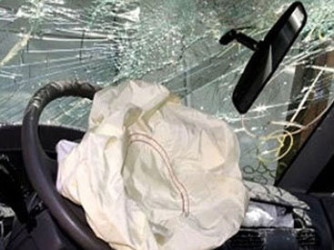 "Nissan" 3 adamı qana qəltan etdi - FOTO - VİDEO