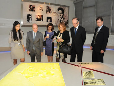 Руководители диппредставительств в Швейцарии и Лихтенштейне ознакомилась с Центром Гейдара Алиева - ФОТО