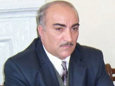 Əli Kərimli və İsa Qəmbər imkanlarından bir-birinə qarşı yararlanır