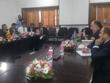 В Баку обсудили возможности сотрудничества со Шри-Ланкой