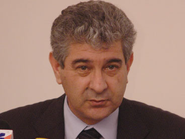 Али Ахмедов: "Сдающая позиции Армения прибегает к провокациям на линии фронта"