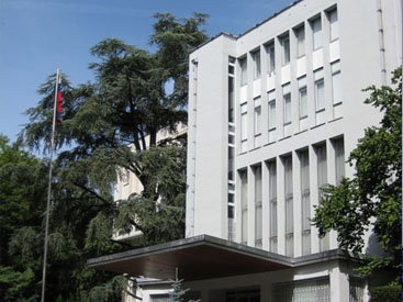 Посольство России в Баку меняет порядок работы