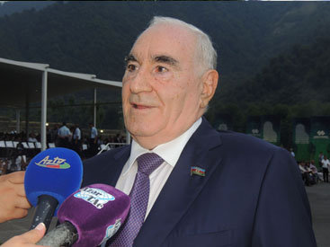 Fəttah Heydərov mandat uğrunda mübarizəyə başladı
