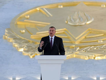 Президент Ильхам Алиев: "Открытие площади Государственного флага – это историческое и незабываемое событие"  - ОБНОВЛЕНО - ФОТО
