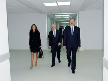 Президент Ильхам Алиев и его супруга Мехрибан Алиева ознакомились с капитально отремонтированной Детской неврологической больницей - ФОТО