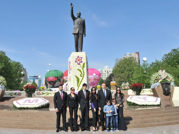 Президент Ильхам Алиев и его супруга Мехрибан Алиева приняли участие в Празднике цветов в Баку - ОБНОВЛЕНО - ФОТО - ВИДЕО