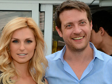 Сафонов показал голую солистку группы "Фабрика" - ФОТО