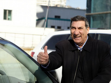 Xalq artistinin kreditə götürdüyü yeni avtomobili - FOTO