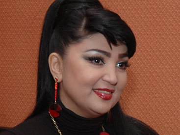 Nazpəri Dostəliyevanın evindən reportaj