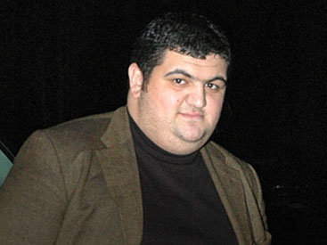 Ашуг Али Гулиев: "Я вожу автомобиль, достойный настоящих мужчин" - ФОТО