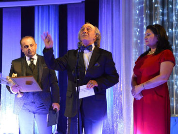 На закрытии сезона лучшим актерам раздали премии - ФОТО