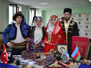 Азербайджанцы Беларуси отметили праздник Новруз - ФОТО