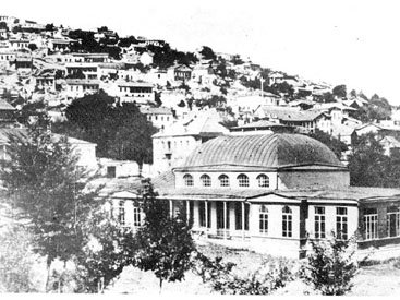 Milli teatrımızın şərəfli tarixi