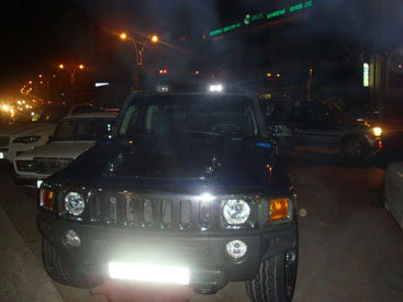 Азербайджанский певец подарил себе Hummer - ФОТО