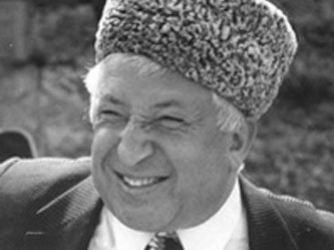 В Баку отметили 90-летие Расула Гамзатова