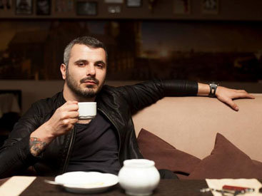 Aparıcı Samir Bayramlı bahalı maşın alıb - FOTO