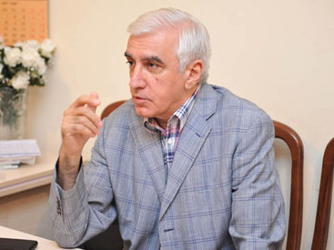 Xalq artisti: "Bunu bir çoxları qulağında sırğa etsin"