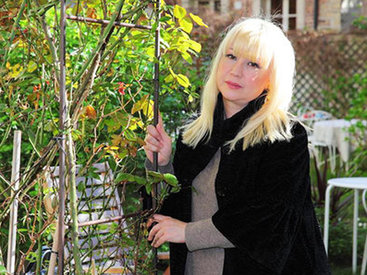 Нигяр Нариманбекова везет в Париж "Механическую любовь"