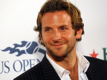 Актер Брэдли Купер: "Единственный минус - у нее очень длинные когти…"