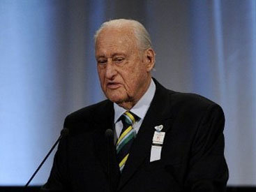 96-летнего почетного президента ФИФА поймали на взятках