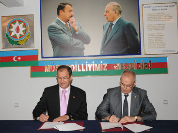 Между АзерТАдж и Федерацией газетчиков Турции подписан договор о сотрудничестве