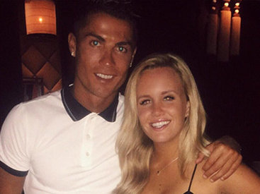 Роналду нашел телефон американки и пригласил ее на ужин