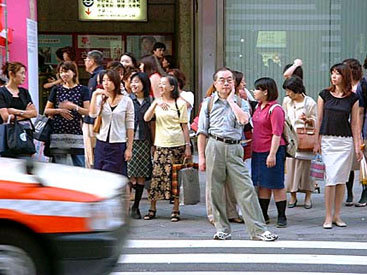 Японцам разрешили изменять женам