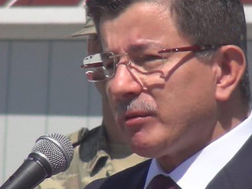 Türkiyə şəhidlərini dəfn edir: baş nazir ağladı - VİDEO - FOTO