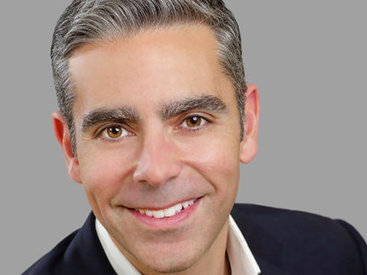 Президент PayPal перейдет на работу в Facebook