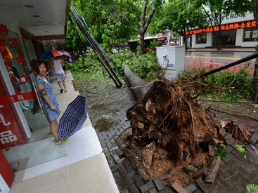 Сотни тысяч китайцев эвакуированы из-за угрозы тайфуна