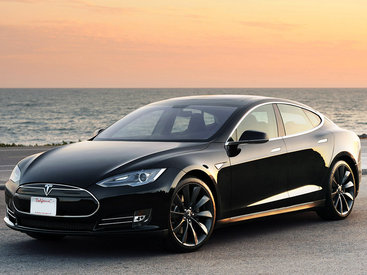 Автомобили Tesla смогут играть в шахматы со своими владельцами