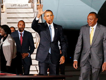 Обама встретился с родственниками в Кении - ФОТО