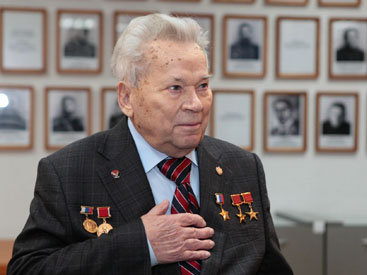 Умер легендарный конструктор Михаил Калашников - ОБНОВЛЕНО - ФОТО