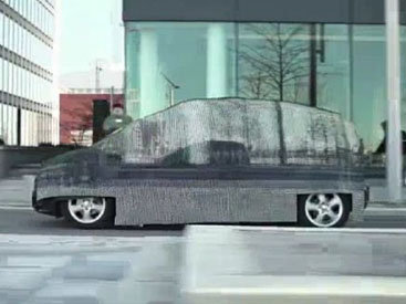"Mercedes" показал автомобиль-невидимку - ВИДЕО