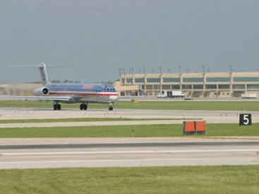 Самолет экстренно сел в США из-за подозрительной "флешки"