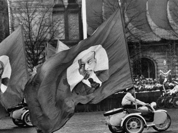 Майские празднования в Москве в 1958 году - ФОТОСЕССИЯ