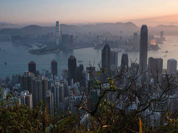 В Гонконге открылся самый высокий отель в мире - ФОТО