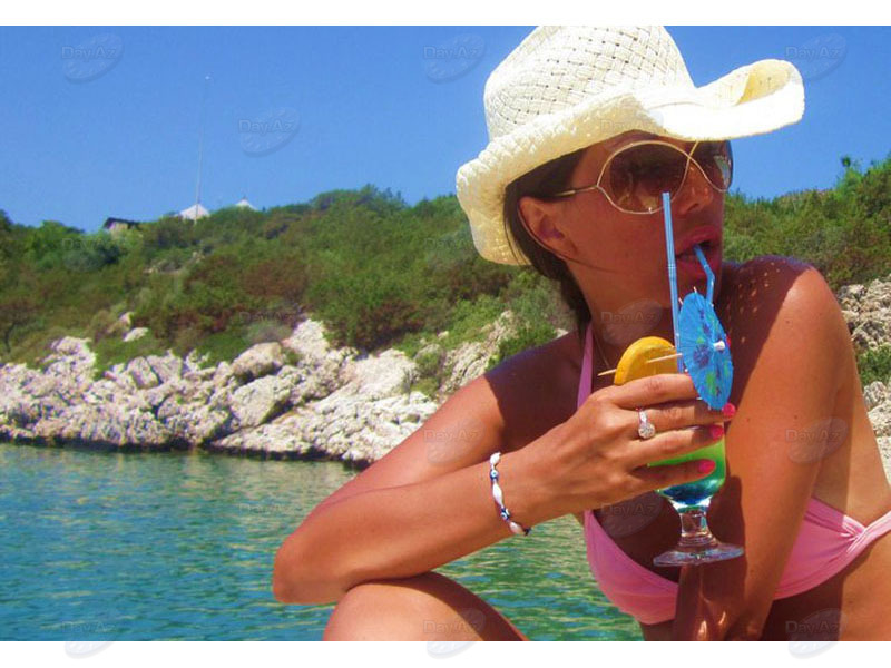 Модель Валида Аббасова о том, просыпалась ли она в чужой квартире рядом с незнакомцем - ФОТО