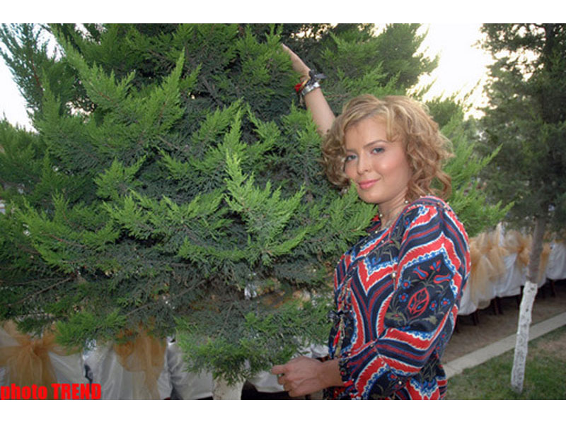 Певица Севда Яхъяева: "Пусть никто ничего другого не подумает" - ФОТО