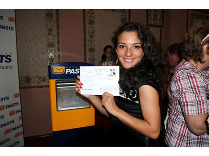 Азербайджанская группа "Milk&Kisses" приняла участие в церемонии создания скульптурной плиты "Новая Волна 2010" в Латвии - ФОТО