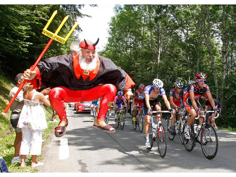 Гонки по дорогам ада: Tour De France 2010 - ФОТОСЕССИЯ - ЧАСТЬ 2