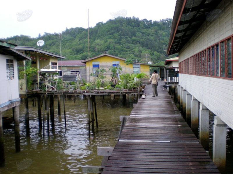 "Туристические записки": "Лодка по имени "Наташа": Бруней – жизнь на воде" - ФОТО