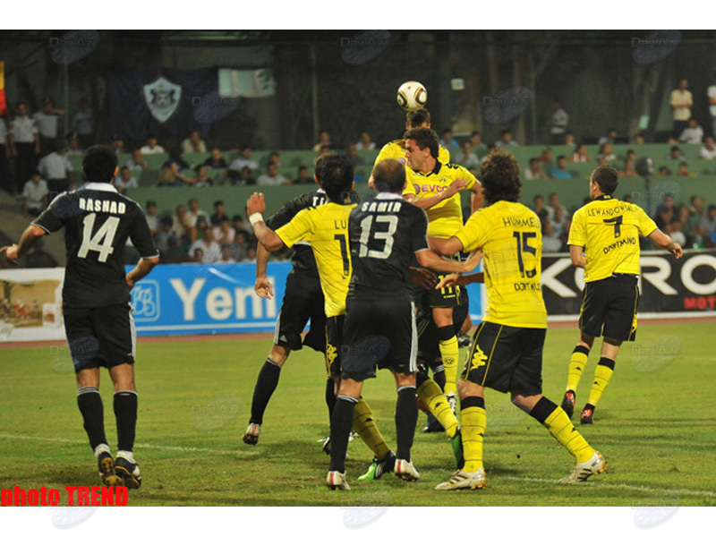 Ответный футбольный матч раунда плей-офф Лиги Европы "Карабах" - "Боруссия" - ФОТОСЕССИЯ