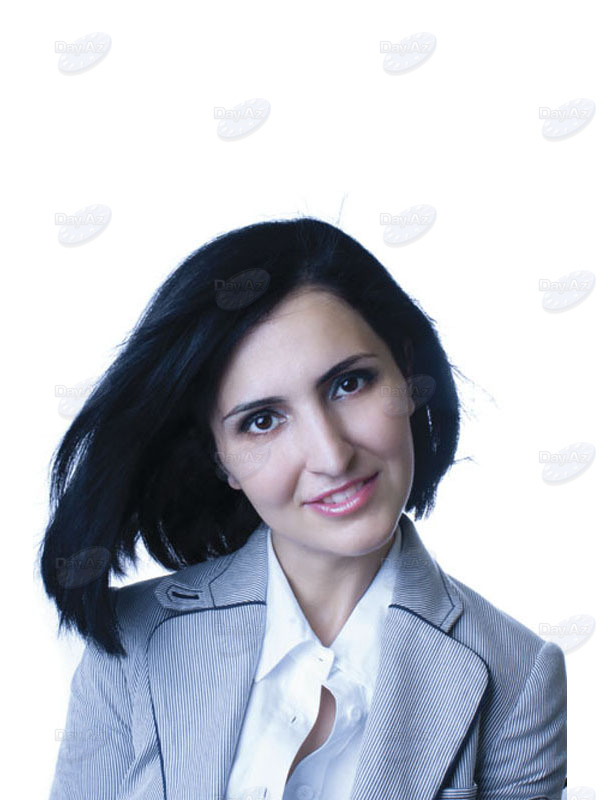 Писательница Рена Юзбаши о Чингизе Абдуллаеве, скинхедах и своем творчестве - ФОТО