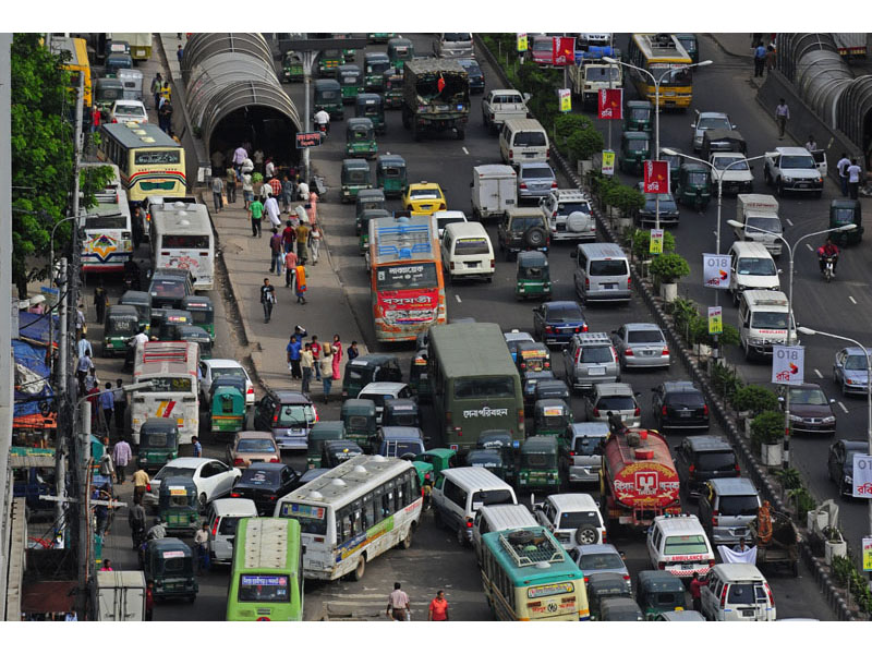 Выхода нет: часы ожидания в крупнейших дорожных пробках в разных уголках земного шара - ФОТОСЕССИЯ