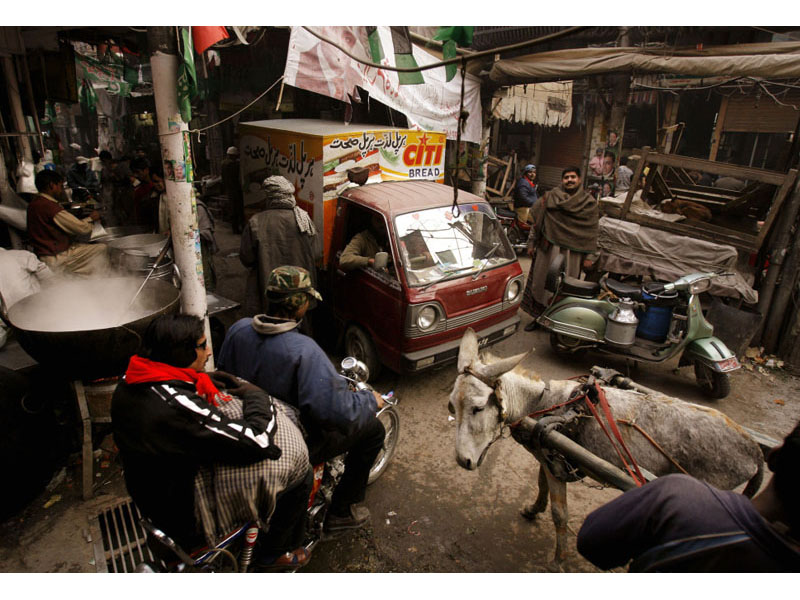 Выхода нет: часы ожидания в крупнейших дорожных пробках в разных уголках земного шара - ФОТОСЕССИЯ