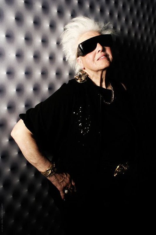 DJ Mamy Rock: Бабушка-диджей зажигает танцпол - ФОТО - ВИДЕО