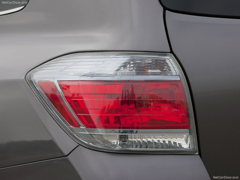 Toyota Highlander Hybrid 2011: сочетание скорости и экономии - ФОТОСЕССИЯ